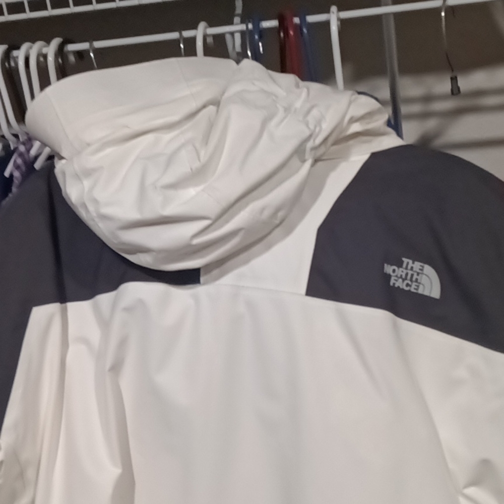 Winter jacket - Picture 3 of 3
